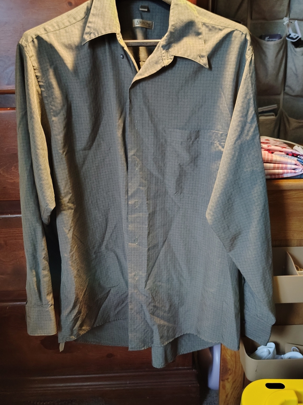 Arrow Grey Plaid Long-Sleeve Button Shirt